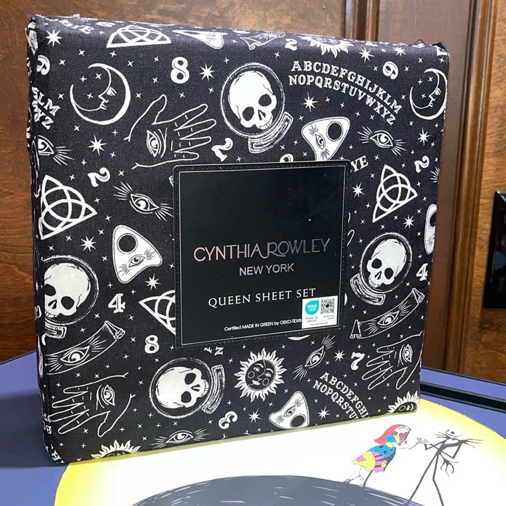 Cynthia Rowley Queen sheets Halloween